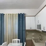 شقة Lr *
