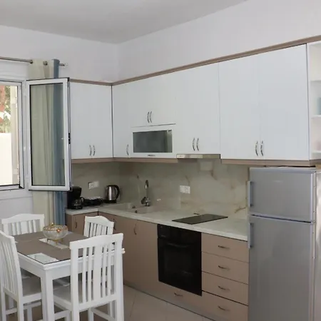 Lr Apartament
