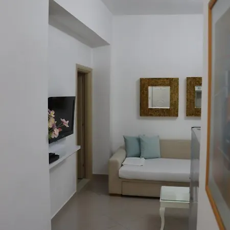 Lr Apartament *